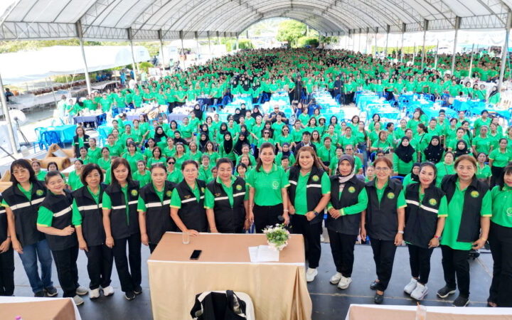 พังงา-จัดใหญ่ กลุ่มสตรีกว่า3,000คน เข้าร่วมโครงการส่งเสริมศักยภาพสตรี-แม่บ้าน สมาคมแม่บ้าน อบจ.พังงา มุ่งพัฒนาอาชีพ สร้างรายได้ และความเข้มแข็งชุมชน