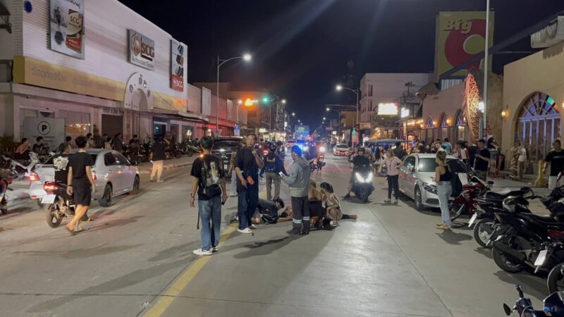 หนุ่มจีน ควงสาวข้ามถนน ถูกรถ จยย.เฉี่ยวชนเจ็บ