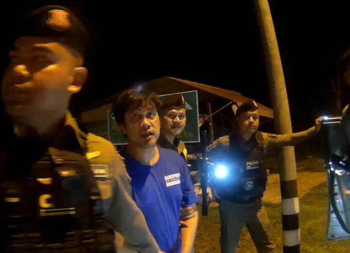 พังงา-ตำรวจทางหลวงพังงาจับหนุ่มนครศรีฯ ขนยาบ้า 2,000 เม็ดซุกใต้คอนโซลรถ บนถนนในอำเภอตะกั่วป่า