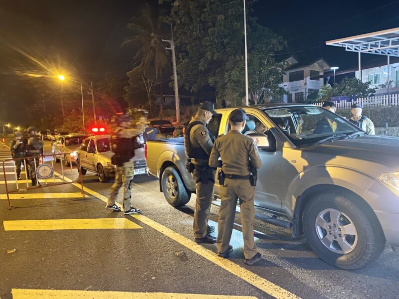 ข่าว “คลองใหญ่ยกระดับคุมเข้มชายแดนต่อเนื่อง นายอําเภอเปิดปฎิบัติงาน กวาดล้างยาเสพติดไม่ยกเว้น- แรงงานต่างด้าวหลบหนีเข้าเมืองผิดกฏหมาย