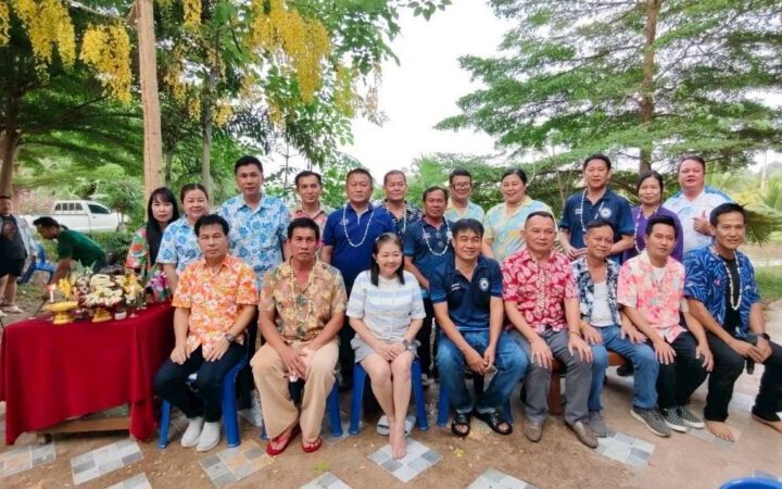 “ชมรมจาวเหนือกำแพงเพชร รวมพลังชาวเหนือ 8 จังหวัด สืบสานวัฒนธรรมล้านนา จัดพิธีรดน้ำดำหัวผู้สูงอายุ รับปีใหม่ไทย”