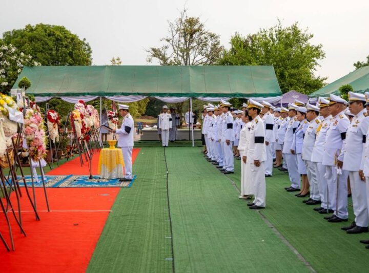 พิษณุโลก อบจ.พิษณุโลก วางพวงมาลาถวายราชสดุดีสมเด็จพระนเรศวรมหาราช เนื่องในวันคล้ายวันสวรรคต