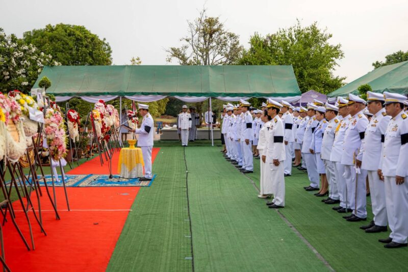 พิษณุโลก อบจ.พิษณุโลก วางพวงมาลาถวายราชสดุดีสมเด็จพระนเรศวรมหาราช เนื่องในวันคล้ายวันสวรรคต