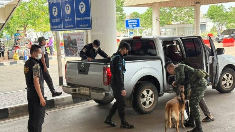 ร้อย.ฉก.ทพ.2103 คุมเข้มสะพานมิตรภาพ สกัดกั้นสิ่งผิดกฎหมายตามแนวชายแดน