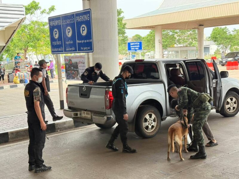 ร้อย.ฉก.ทพ.2103 คุมเข้มสะพานมิตรภาพ สกัดกั้นสิ่งผิดกฎหมายตามแนวชายแดน