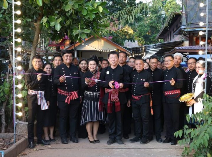 ชุมพร-ผู้ว่าฯ ชุมพรเปิดงาน ประเพณีไทยทรงดำ วัดดอนรวบ ชู Soft Power สืบสานวัฒนธรรมไทดำสู่คนรุ่นหลัง