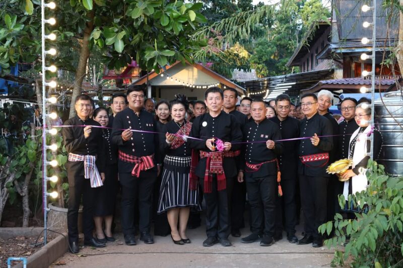 ชุมพร-ผู้ว่าฯ ชุมพรเปิดงาน ประเพณีไทยทรงดำ วัดดอนรวบ ชู Soft Power สืบสานวัฒนธรรมไทดำสู่คนรุ่นหลัง