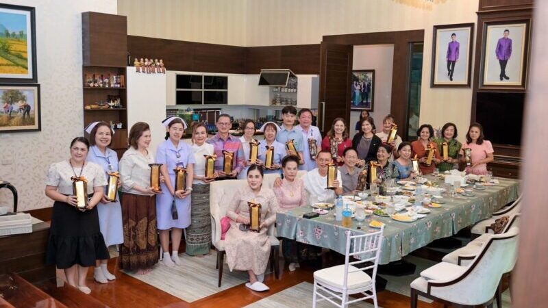 “เสี่ยหรั่ง–ซ้อแรม” ทำบุญครบรอบแต่งงาน 30 ปี บริจาคกว่า 5.6 แสนบาท หนุนสาธารณกุศลเมืองกำแพงเพชร“