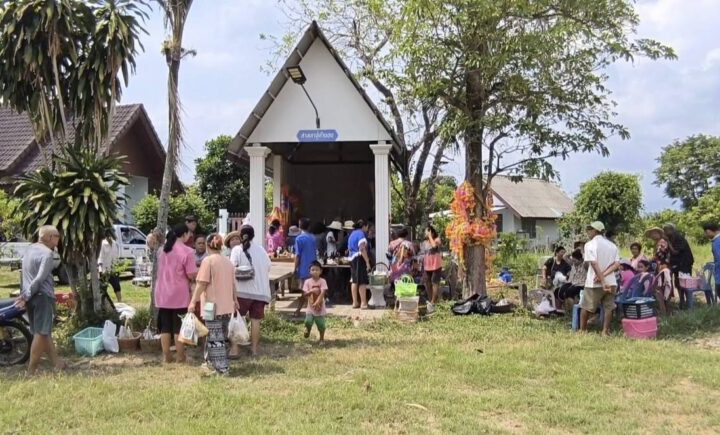 นครนายก ชาวบ้านร่วมจัดประเพณีทำบุญเลี้ยงปู่ตาคำยอย ทุกเดือน 6 ของทุกปีเป็นการสืบทอดบรรพบุรุษมากว่า 100 ปี พร้อมจุดธูปเสี่ยงทายใกล้วันหวยออก