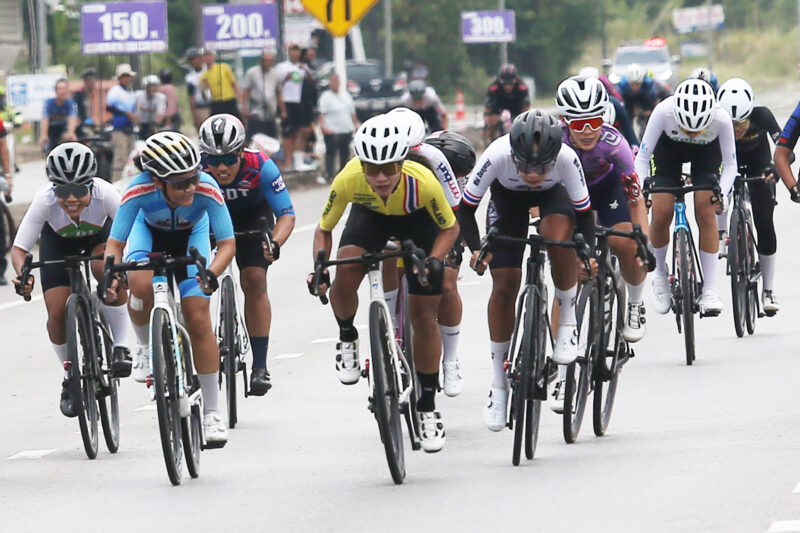 “ธนภัทร” ฟอร์มแรงคว้าดับเบิ้ลแชมป์ “เพชรดารินทร์” แชมป์ประชาชนหญิง ศึกสองล้อประเทศไทยสนาม 4 จันทบุรี