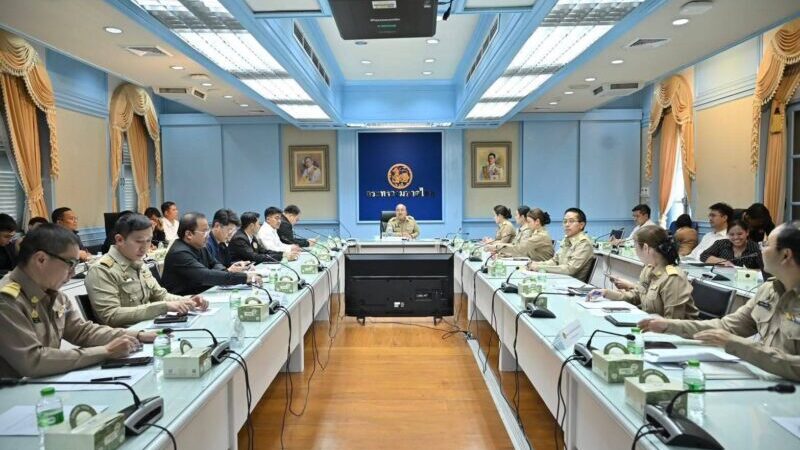 ศูนย์ปฏิบัติการข่าวกระทรวงมหาดไทย เดินหน้าบูรณาการด้านการข่าวและความมั่นคง ถกเข้มประเมินสถานการณ์สำคัญ เพื่อขับเคลื่อนภารกิจรักษาความสงบเรียบร้อยตามนโยบายรัฐบาลอย่างทันท่วงที