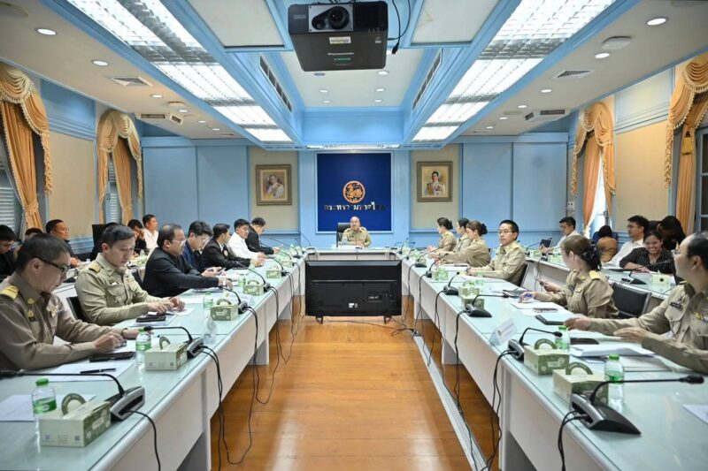 ศูนย์ปฏิบัติการข่าวกระทรวงมหาดไทย เดินหน้าบูรณาการด้านการข่าวและความมั่นคง ถกเข้มประเมินสถานการณ์สำคัญ เพื่อขับเคลื่อนภารกิจรักษาความสงบเรียบร้อยตามนโยบายรัฐบาลอย่างทันท่วงที