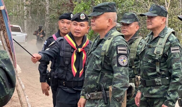 แม่ทัพภาคที่ 2 ลงพื้นที่ตรวจเยี่ยมกำลังพลชายแดนไทย–กัมพูชา เสริมขวัญแนวหน้า