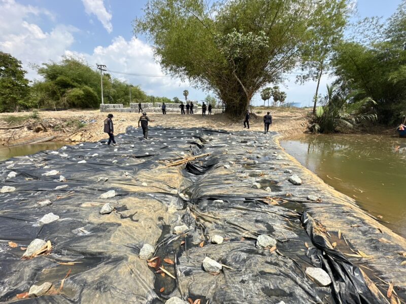 พังงา-ป่าไม้ตรวจยึดฝายเอกชนปิดคลองนาเตยสูบน้ำไปผลิตประปาขายภูเก็ต หลายหน่วยงานรุมแจ้งความเอาผิด ด้านกรมน้ำแจ้งให้รื้อถอนภายใน7วัน