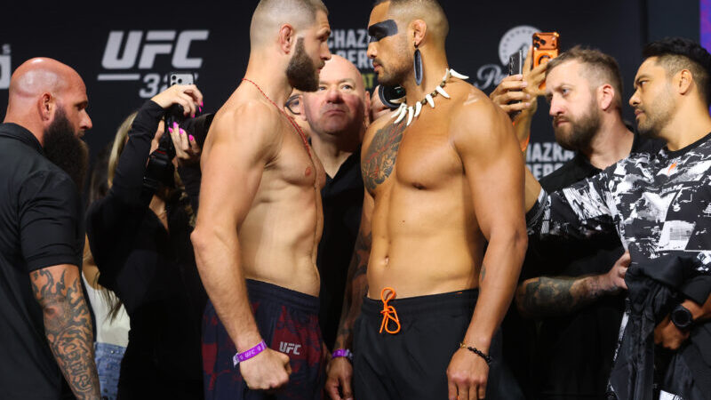 ยิรี โปรชาซกา และ คาร์ลอส อุลเบิร์ก ชั่งน้ำหนักผ่านฉลุย พร้อมปะทะชิงเข็มขัดแชมป์ไลต์เฮฟวี่เวต ในศึก UFC 327