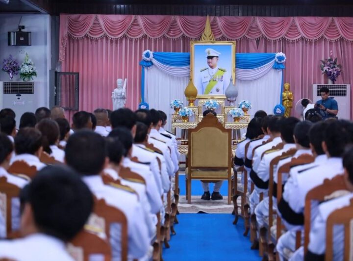 จังหวัดชลบุรี – จัดพิธีเจริญพระพุทธมนต์เฉลิมพระเกียรติสมเด็จพระเจ้าลูกเธอ เจ้าฟ้าทีปังกรรัศมีโชติ มหาวชิโรตตมางกูร สิริวิบูลยราชกุมาร เนื่องในโอกาสวันคล้ายวันประสูติ 29 เมษายน