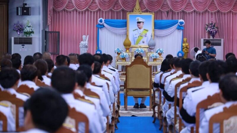 จังหวัดชลบุรี – จัดพิธีเจริญพระพุทธมนต์เฉลิมพระเกียรติสมเด็จพระเจ้าลูกเธอ เจ้าฟ้าทีปังกรรัศมีโชติ มหาวชิโรตตมางกูร สิริวิบูลยราชกุมาร เนื่องในโอกาสวันคล้ายวันประสูติ 29 เมษายน