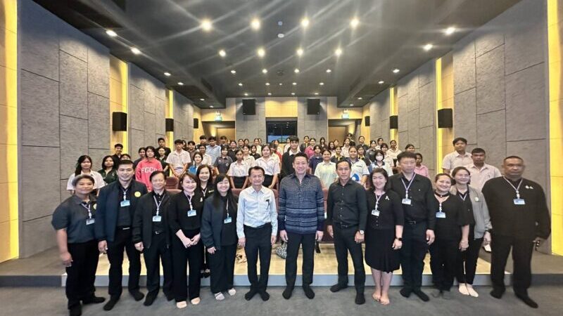 พิษณุโลก – นายก อบจ.พิษณุโลก เป็นประธานในพิธีปฐมนิเทศนักเรียน/นักศึกษา มีงานทำระหว่างปิดภาคเรียน