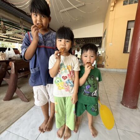 “ เปิดใจแม่เลี้ยงเดี่ยว กล้วยทอด สูตรโบราณ 102 ปี สูตรลับเฉพาะของตระกูล ตกทอดรุ่นสู่รุ่น ”