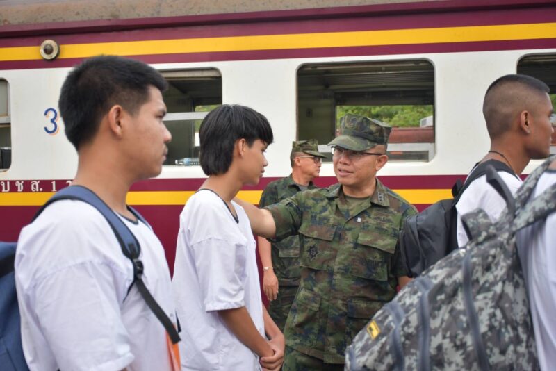 “ยินดีต้อนรับ น้องเล็กคนใหม่ของกองทัพเรือ” ทหารใหม่ ผลัดที่ 1/69 จำนวน 2,950 นาย จากทั่วประเทศ เข้ารายงานตัว ณ ศูนย์ฝึกทหารใหม่ กรมยุทธศึกษาทหารเรือ