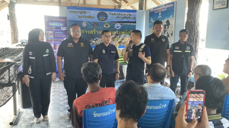 กรมสรรพสามิต บูรณาการร่วมกับ ทัพเรือภาคที่2จับกุมบุหรี่ลักลอบนำเข้าจากประเทศเพื่อนบ้าน442,490 ซองมูลค่า 642 ล้านบาท ผู้ต้องหา 4 ราย