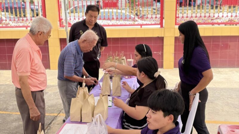 เปิดเวทีรับฟังความคิดเห็น โครงการก่อสร้างตลาดสดเทศบาล 2 เมืองอ่างทอง สรุปผลโหวต “เห็นด้วย” 179 เสียง