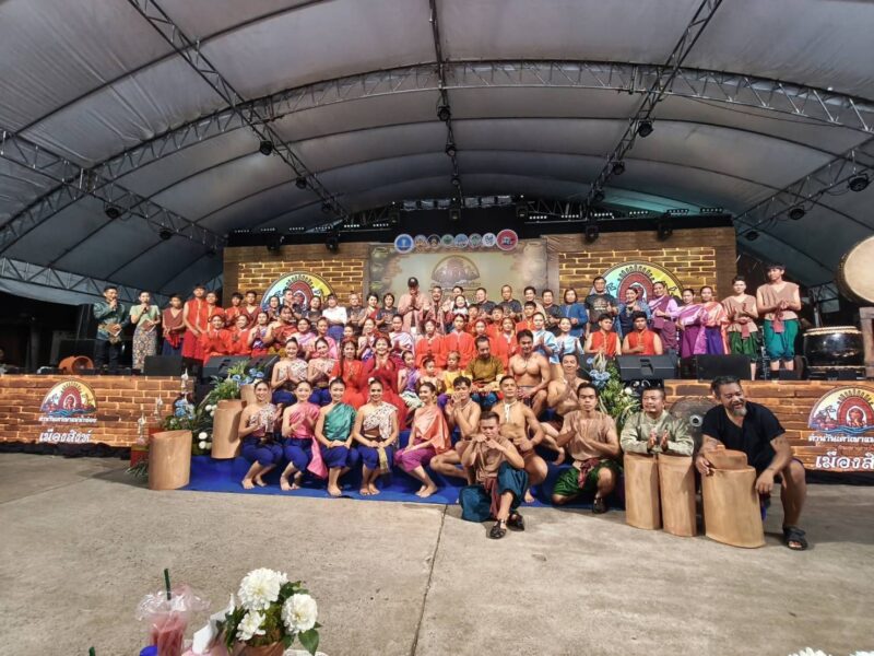 ​สิงห์บุรีเปิดยิ่งใหญ่! งาน “ตำนานเตาเผาแม่น้ำน้อย” ชูอารยธรรมดินเผา 700 ปี ปลุกท่องเที่ยวเชิงวัฒนธรรมกลุ่มจังหวัดภาคกลาง