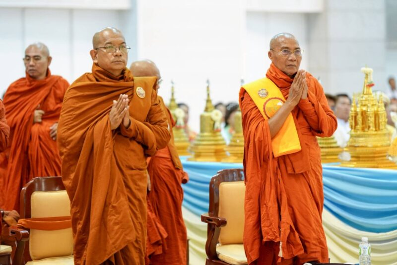 ปทุมธานี สมเด็จสังฆมหานายกเมียนมาถวายพระบรมสารีริกธาตุ วาระ 56 ปีวัดพระธรรมกาย