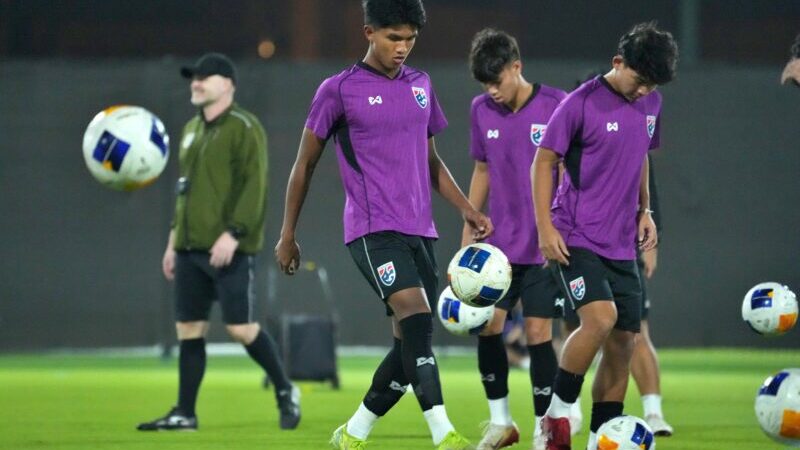 ทีมชาติไทย U17 ซ้อมก่อนเจอ ทาจิกิสถาน, เพชรายุธ กำชับทีมต้องมีสมาธิเพื่อคว้าชัยเกมแรก
