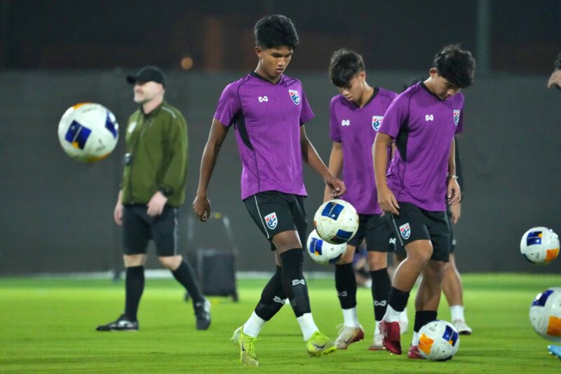 ทีมชาติไทย U17 ซ้อมก่อนเจอ ทาจิกิสถาน, เพชรายุธ กำชับทีมต้องมีสมาธิเพื่อคว้าชัยเกมแรก