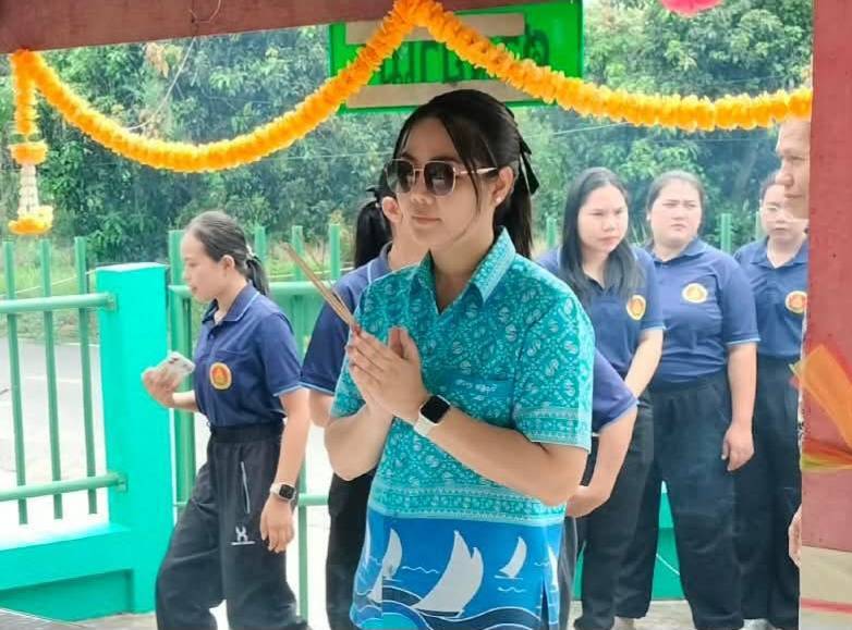 “สจ.กิ๊บ” ร่วมทำบุญศาลย่าเม้า หนองซ้ำซาก สืบสานประเพณีท้องถิ่น สร้างความสามัคคีในชุมชน
