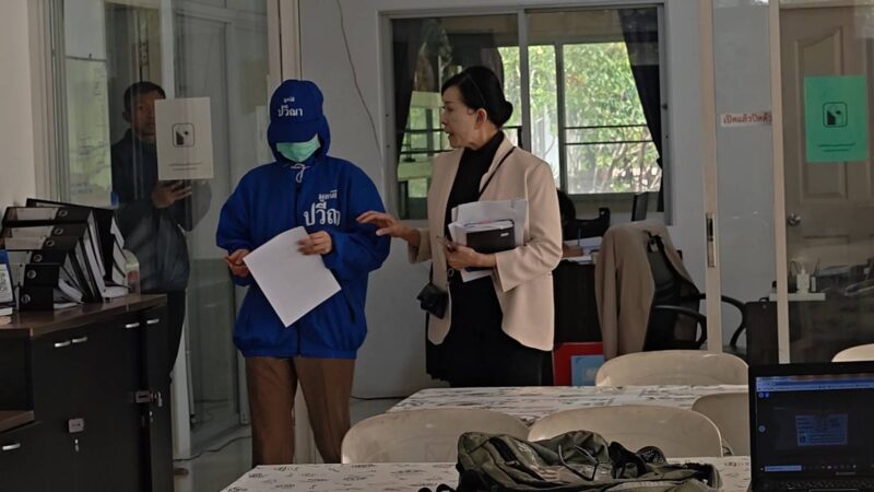 ปทุมธานีผู้ช่วยพยาบาลร้องปวีณาถูกส.ต.อ. สันติบาลหลอนยากักขังถุงคลุมหัวซ้ำปล่อยคลิปลับประจาน