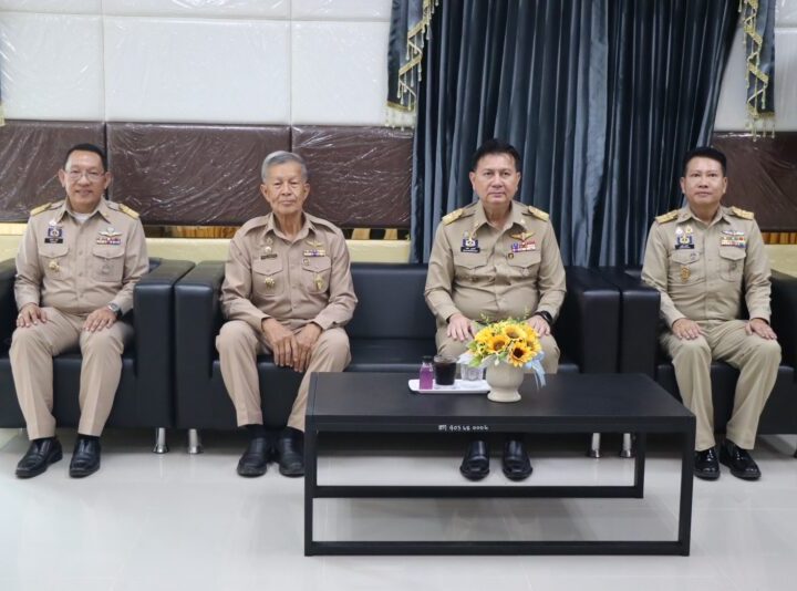 ผู้ว่าฯ กำแพงเพชร เปิดประชุมสภาเทศบาลเมืองสระแก้ว นัดแรก พร้อมยินดีคณะผู้บริหารชุดใหม่ กำชับให้ปฏิบัติหน้าที่ด้วยความซื่อสัตย์สุจริต ยึดถือประโยชน์สุขของส่วนรวมเป็นที่ตั้ง 