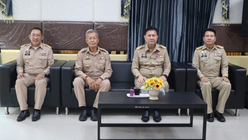 ผู้ว่าฯ กำแพงเพชร เปิดประชุมสภาเทศบาลเมืองสระแก้ว นัดแรก พร้อมยินดีคณะผู้บริหารชุดใหม่ กำชับให้ปฏิบัติหน้าที่ด้วยความซื่อสัตย์สุจริต ยึดถือประโยชน์สุขของส่วนรวมเป็นที่ตั้ง 