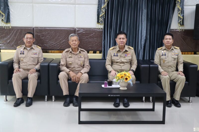 ผู้ว่าฯ กำแพงเพชร เปิดประชุมสภาเทศบาลเมืองสระแก้ว นัดแรก พร้อมยินดีคณะผู้บริหารชุดใหม่ กำชับให้ปฏิบัติหน้าที่ด้วยความซื่อสัตย์สุจริต ยึดถือประโยชน์สุขของส่วนรวมเป็นที่ตั้ง 