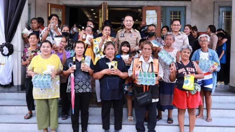 “ประชาชนยิ้มได้ ผู้ว่าฯ นริศ ก็ดีใจ” เดินหน้าส่งต่อความสุขไม่ขาดสาย!