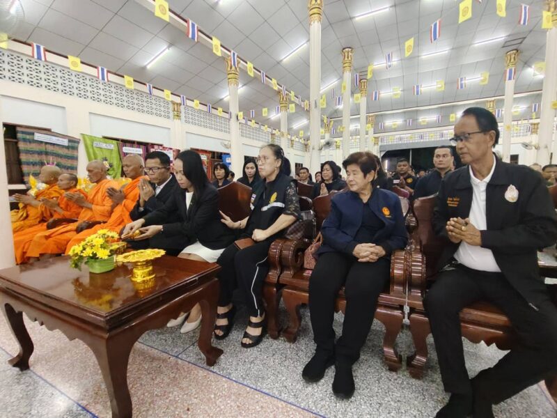 อาลัย “ครูสำอาง หรั่งวัด” คนทำงานเพื่อสังคม คณะ สว.-สำนักงานวุฒิสภา ร่วมเป็นเจ้าภาพสวดพระอภิธรรมแน่นศาลาวัด