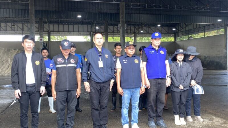 ตราด-ตม.จว.ตราด บูรณาการกำลังหลายฝ่าย ลุยตรวจโกดังปลาคลองใหญ่ กำชับแรงงานต่างด้าวถูกกฎหมาย