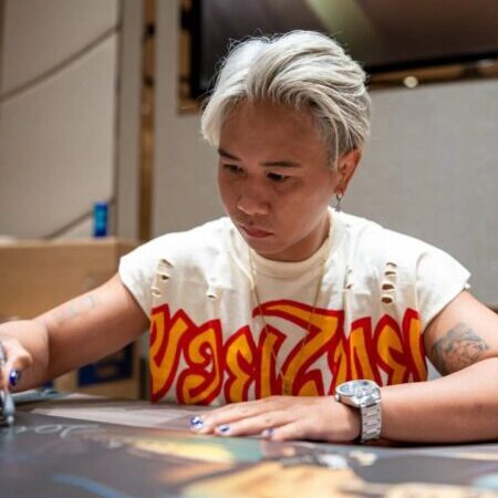 โลมา ลูกบุญมี ใส่เสื้อมวยไทยเช็คอินมาเก๊า พร้อมฟัด อโมริม ศึก UFC Macau เสาร์ที่ 30 พ.ค.นี้