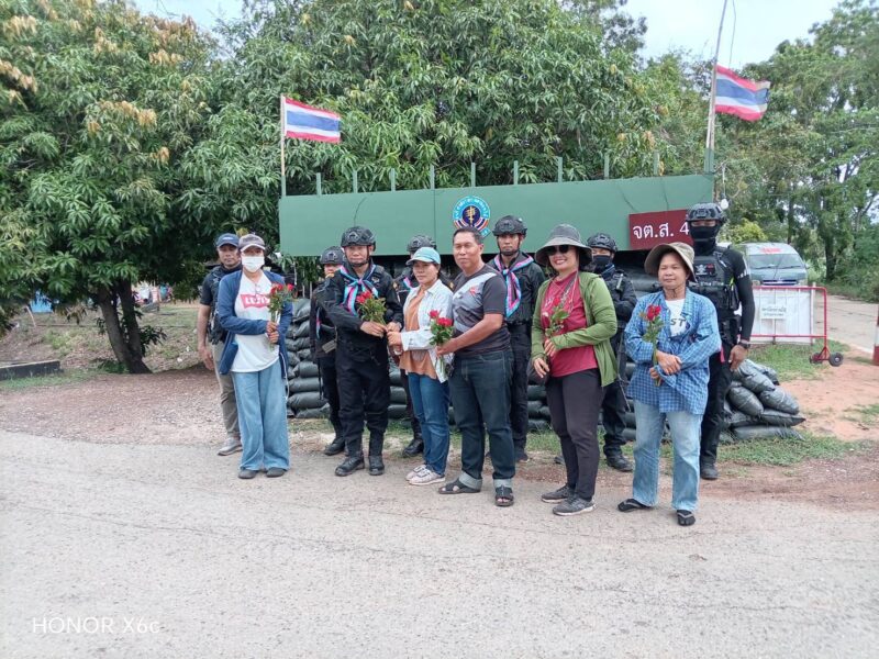สระแก้ว-ทหารไทยเดินชี้แนวอธิปไตย- เขมรยอมขยับพื้นที่ทำกิน 300 เมตร ลดตึงเครียดชายแดน