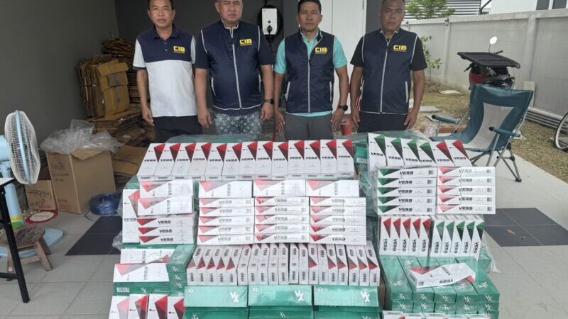 บุกทลายคลังบุหรี่เถื่อนคาศูนย์พัสดุหาดใหญ่ ยึดของกลางกว่า 1.5 หมื่นซอง มูลค่าความเสียหายทะลุ 14 ล้านบาท