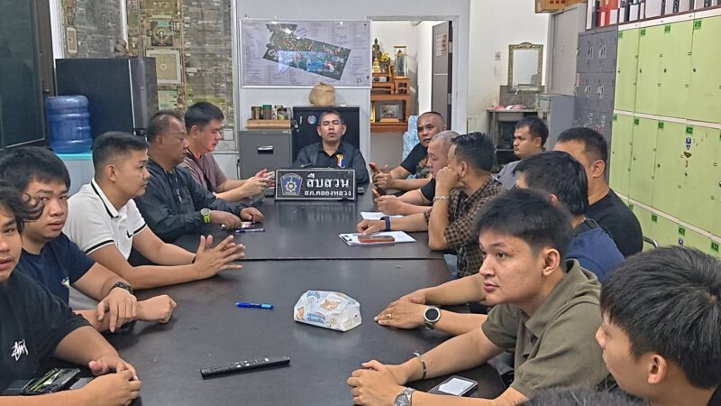 ปทุมธานี – ตร.เร่งล่า2คนร้ายบุกยิงหนุ่มส่งพัสดุบาดเจ็บสาหัส