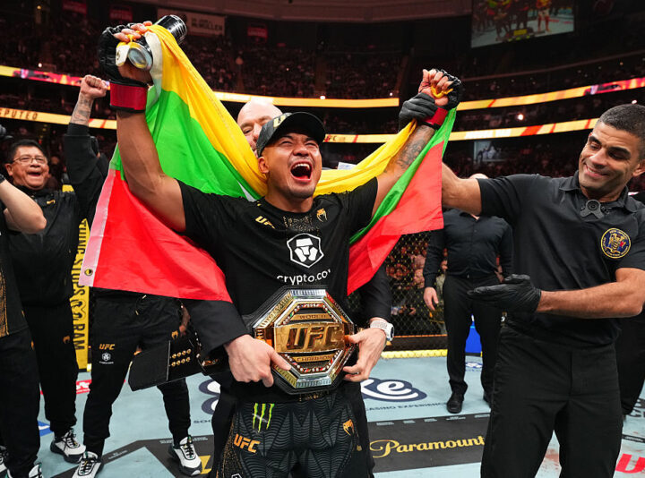 สตริคแลนด์ เบียดแต้ม ชิมาเยฟ ซิวแชมป์สมัย 2 ,แวน ซัด ไทระ จอดยก 5 ศึก UFC 328