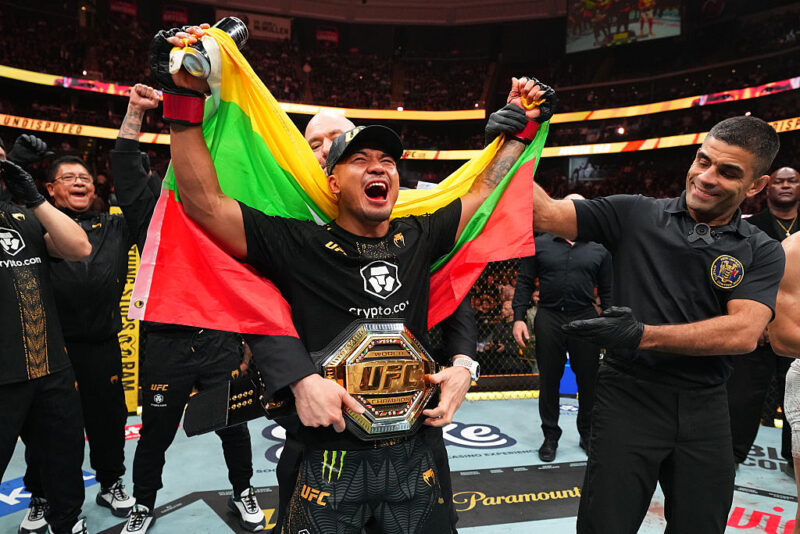 สตริคแลนด์ เบียดแต้ม ชิมาเยฟ ซิวแชมป์สมัย 2 ,แวน ซัด ไทระ จอดยก 5 ศึก UFC 328