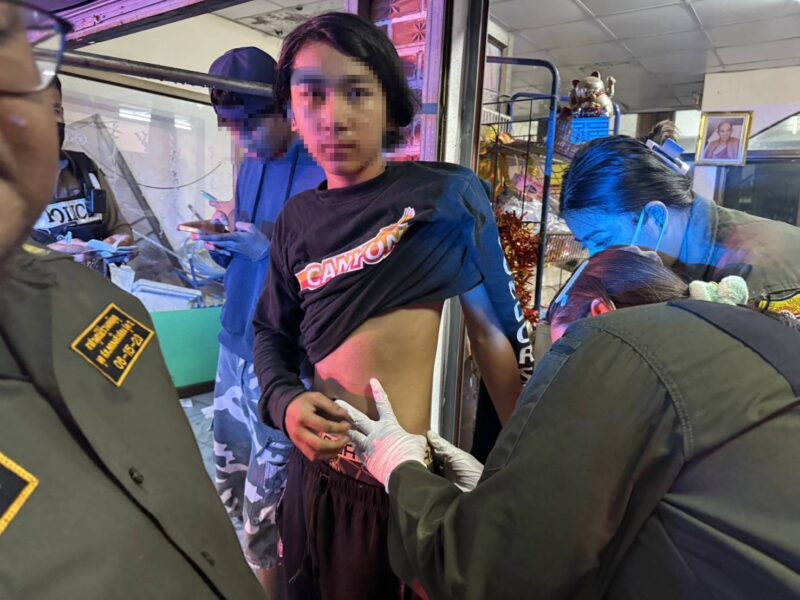 ปทุมธานี – โจ๋เลือดร้อนขับจยย.ตามประกบยิงอดีตเพื่อนกลางหมู่บ้านบาดเจ็บ1ราย