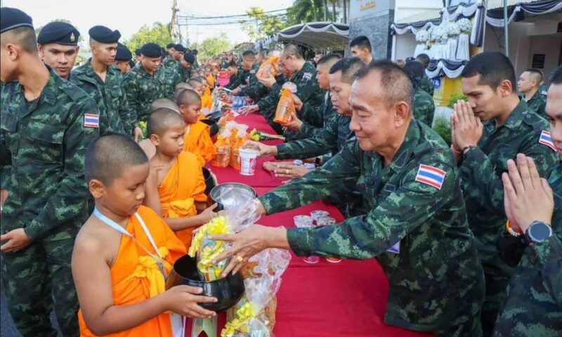 ปทุมธานี – ส่งพลังศรัทธาสู่ยะลา หนุนสามเณร 88 รูป สืบสานพระพุทธศาสนาชายแดนใต้”
