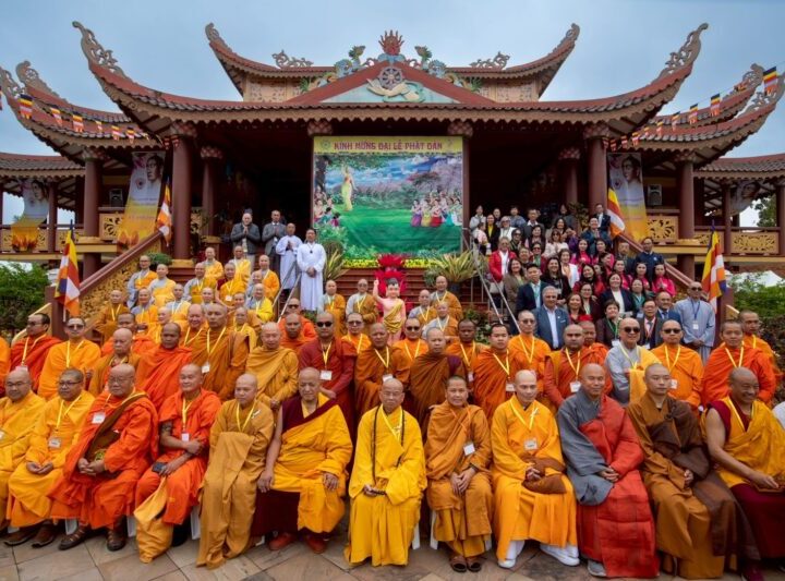 ปทุมธานี – ชาวพุทธนานาชาติกว่า 1,000 คน ร่วมฉลองวันวิสาขบูชาโลก ที่วัดมินกวาง ออสเตรเลีย