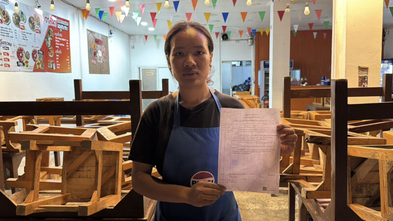 ปิดฉาก ป้ามหาภัยคนดัง รวบคามุก “รอเพื่อนมาจ่าย” ชิ่งกินฟรีทั่วสมุทรปราการ หลังลูกค้าตาดีจำหน้าได้ ส่งซิกบอกพนักงาน