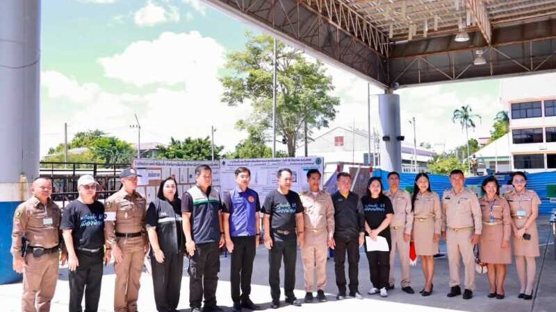 เลือกตั้งพัทยาคึกคัก! ผู้ว่าฯ ชลบุรี นำคณะตรวจเยี่ยมหน่วยเลือกตั้ง เชิญชวนประชาชนออกมาใช้สิทธิ