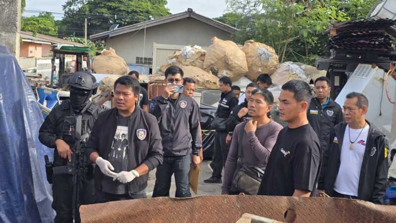 “สงกรานต์” นำทีมบุกทลายแก๊งลักตัดสายไฟเสาสัญญาณมือถือ เสียหายกว่า 10 ล้าน ขยายผลรวบร้านรับซื้อของเก่าเอี่ยวรับทองแดงเถื่อน